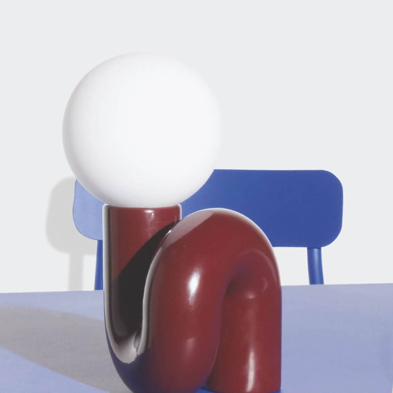 Petite friture :: Lampa stołowa Neotenic rozm. S wys. 26 cm bordowa