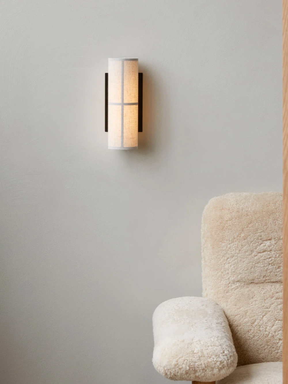Audo Copenhagen :: Lampa ścienna Hashira