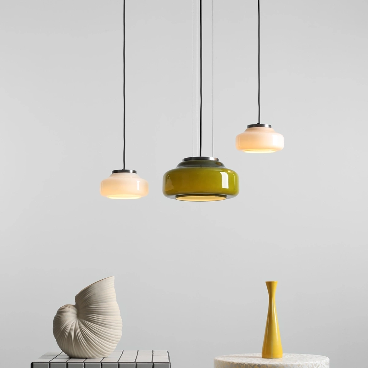 Artera :: Lampa wisząca Bonbon 2.0 Lime rozm. M śr. 25 cm zielona / stalowe mocowanie