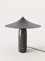 czarny