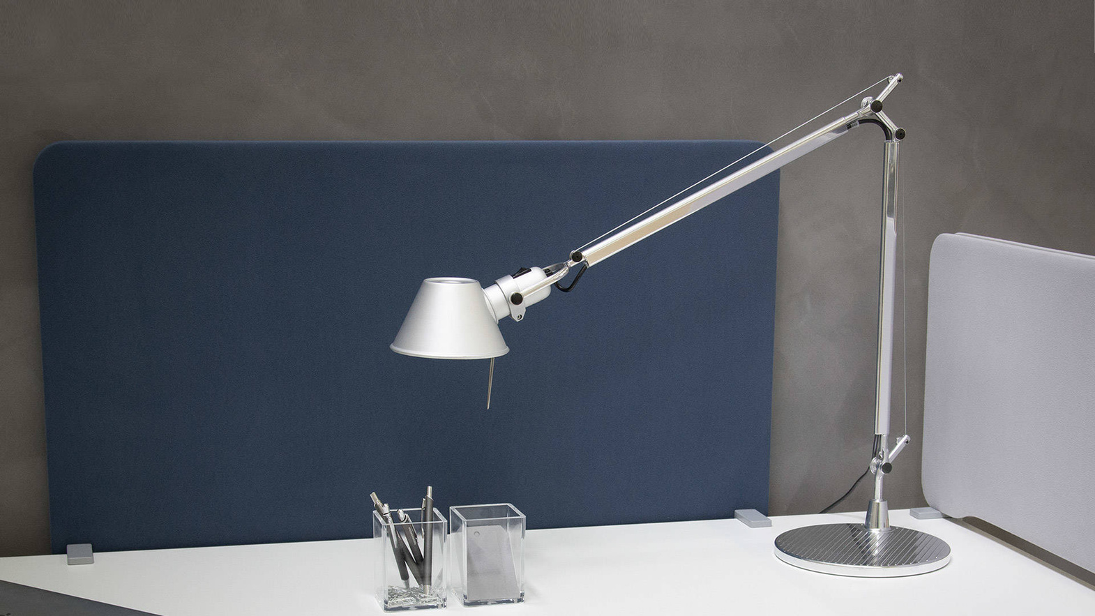 Artemide :: Lampa biurkowa Tolomeo srebrna wys. 64,5 cm