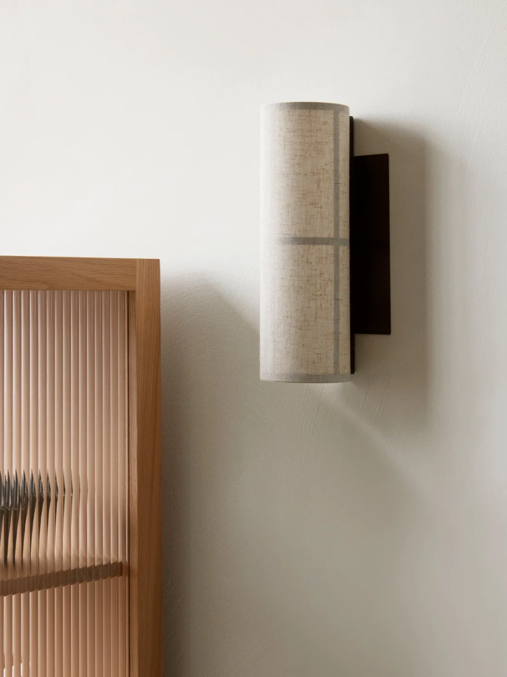 Audo Copenhagen :: Lampa ścienna Hashira