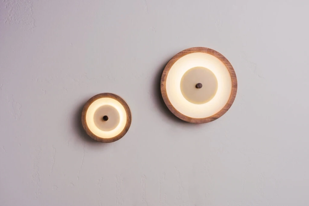 LOFTLIGHT :: Lampa ścienna / kinkiet Bugie śr. 15 cm drewniana