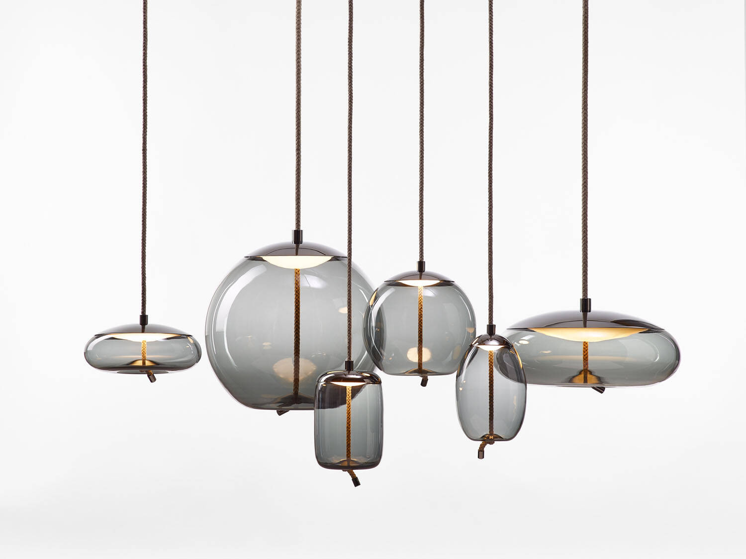Brokis :: Lampa wisząca Knot Small Disco śr. 30 cm czarna