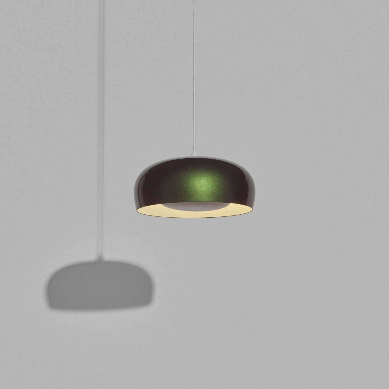 Petite Friture :: Lampa wisząca Brush śr. 35 cm zielona