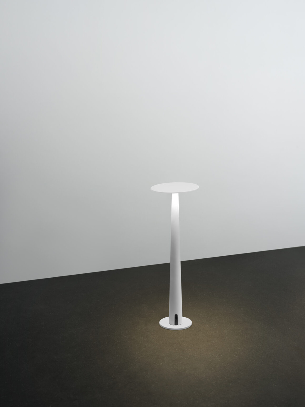 Nemo Lighting :: Lampa stołowa Portofino wys. 30,5 cm czarna / marmurowa podstawa
