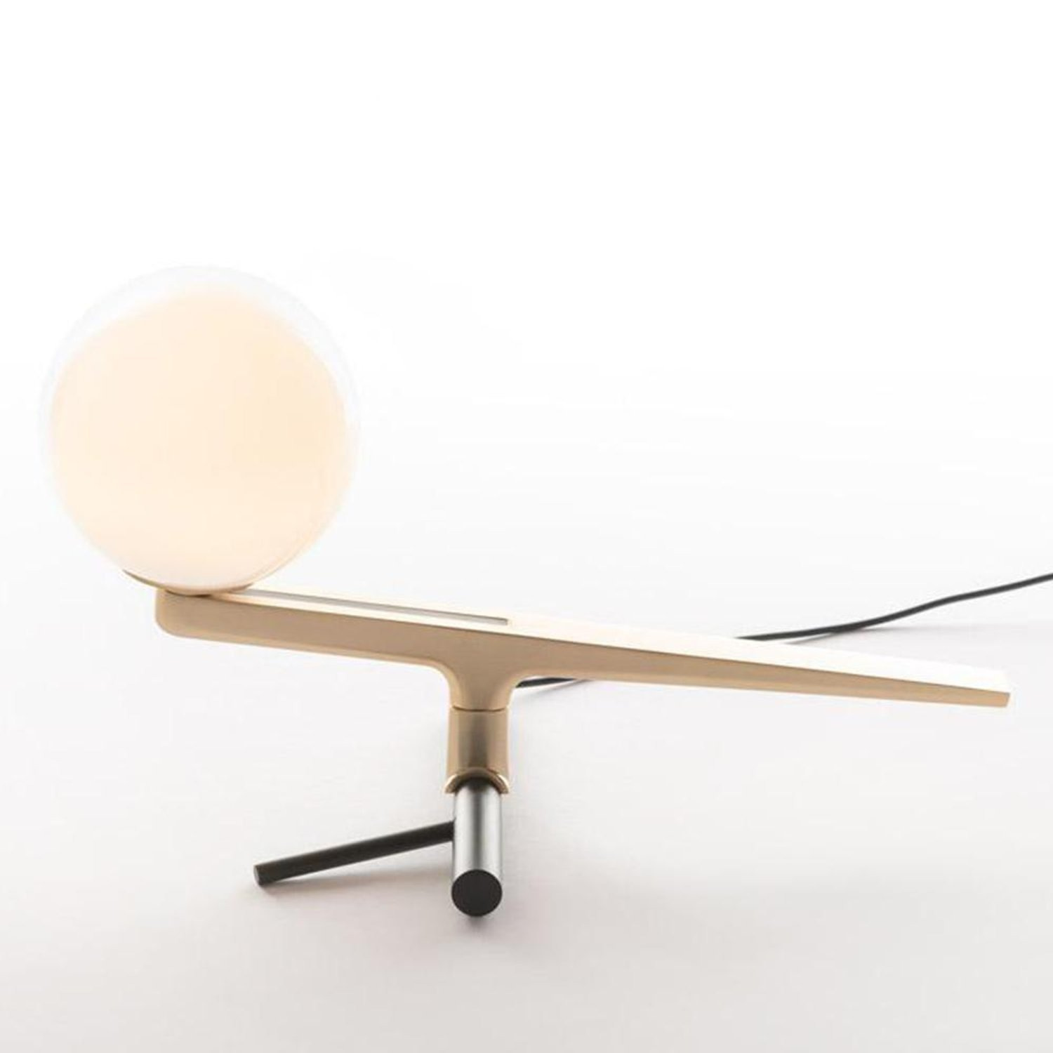 Artemide :: Lampa stołowa Yanzi mosiężna wys. 16,3 cm