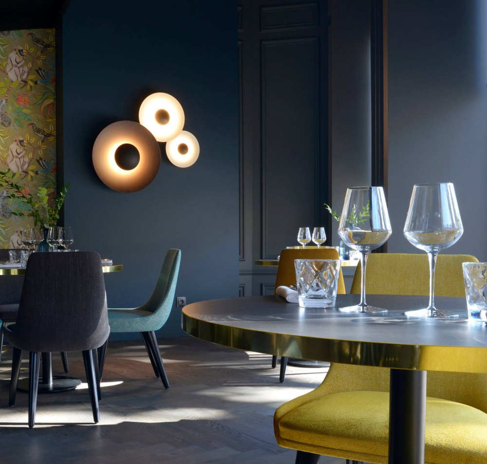 Marset :: Kinkiet / lampa ścienna Ginger śr. 32 cm dębowa