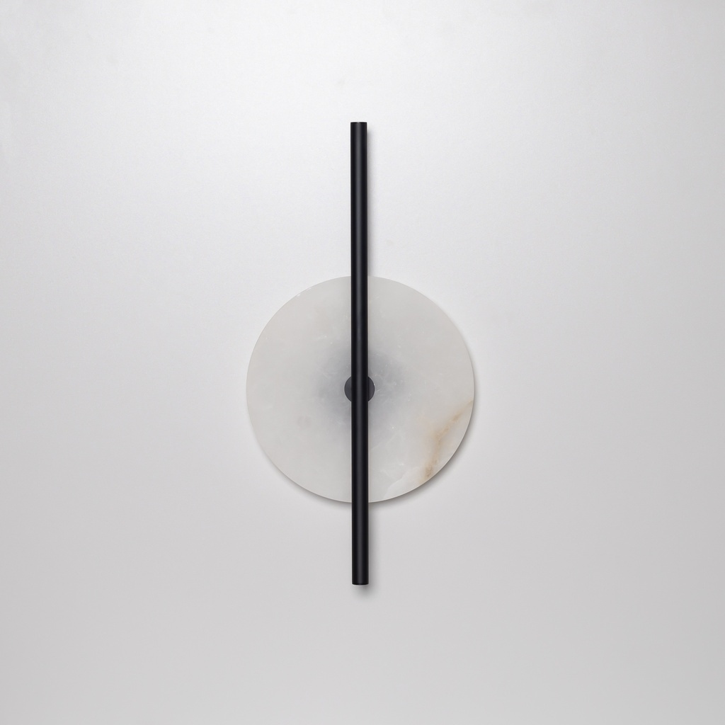 Aromas :: Lampa ścienna / kinkiet Point wys. 60 cm alabaster / złoty