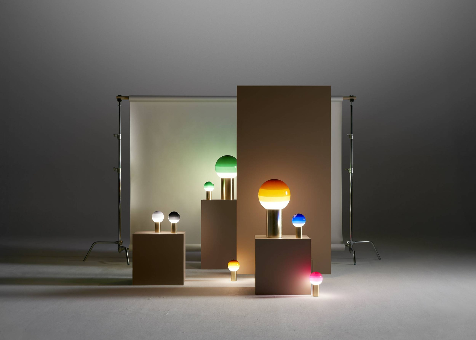 Marset :: Lampa stołowa Dipping light wys. 36 cm różowa