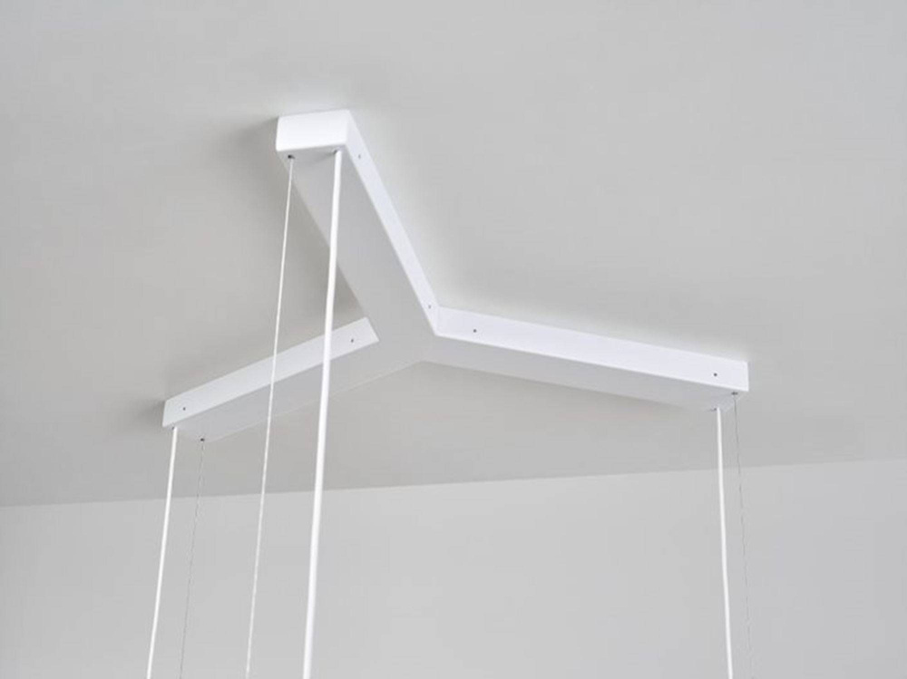 Brokis :: Lampa wisząca Puro Contour Triangle biała szer. 90 cm biała