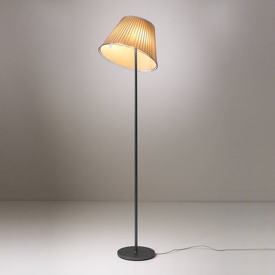 Artemide :: Lampa podłogowa Choose beżowo-szara wys. 140 cm