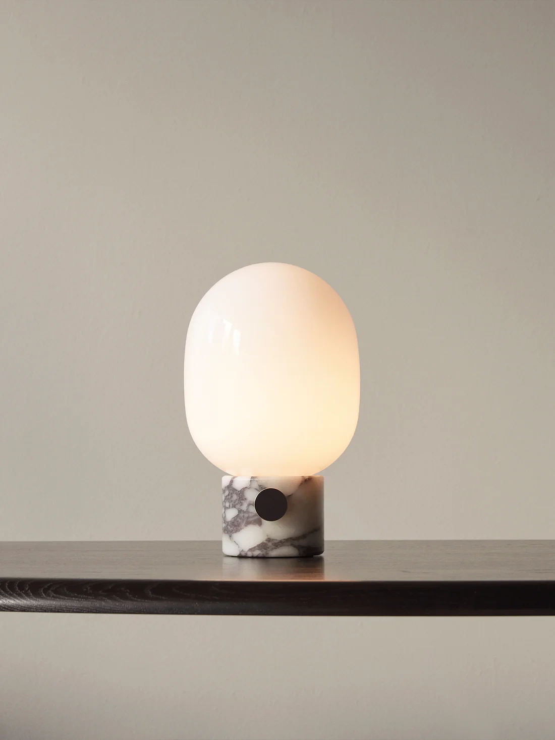 Audo Copenhagen :: Lampa stołowa JWDA