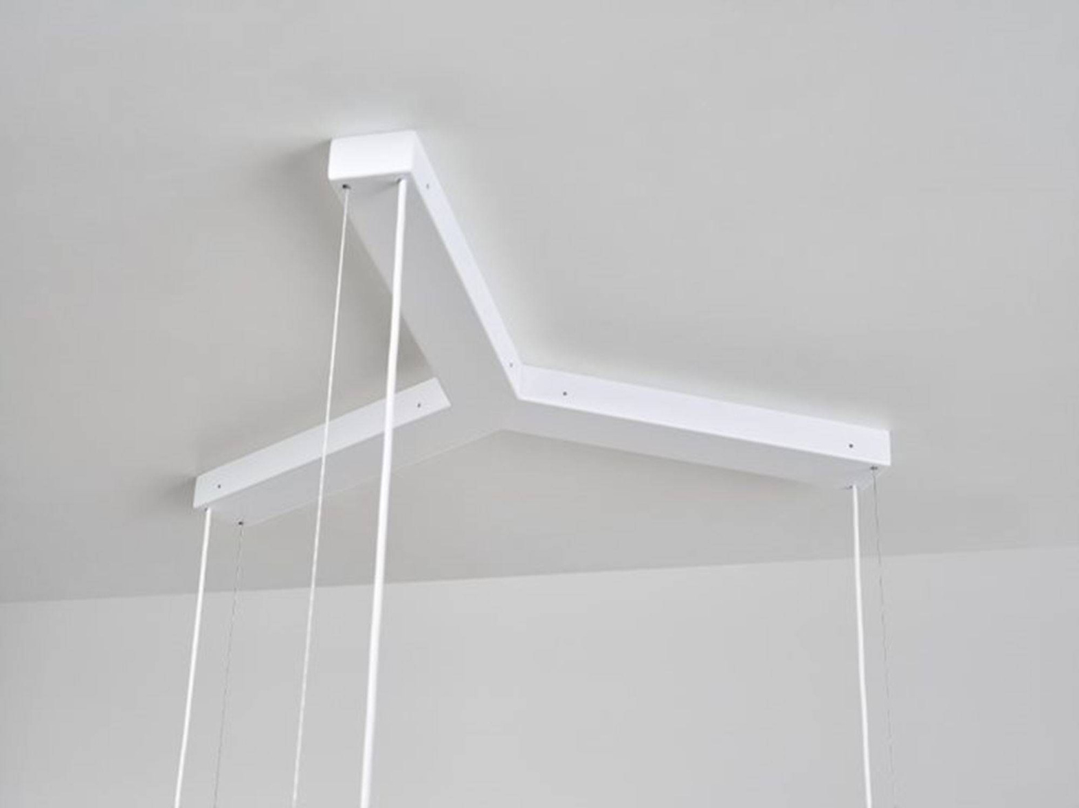 Brokis :: Lampa wisząca Puro Contour Triangle biała szer. 90 cm biała