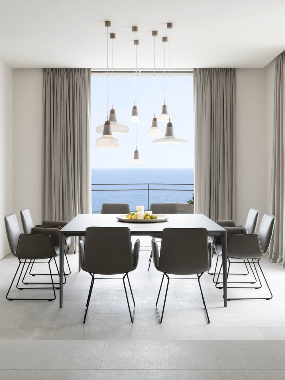 Brokis :: Lampa wisząca zewnętrzna Shadow śr. 10,8 cm srebrna
