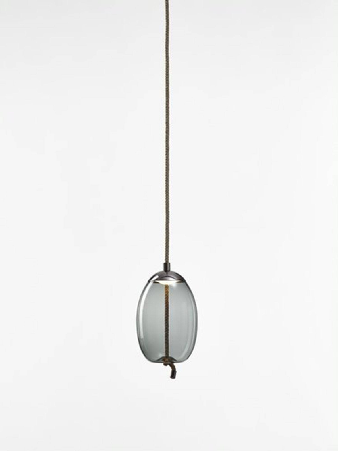 Brokis :: Lampa wisząca Knot Small Uovo śr. 18 cm czarna