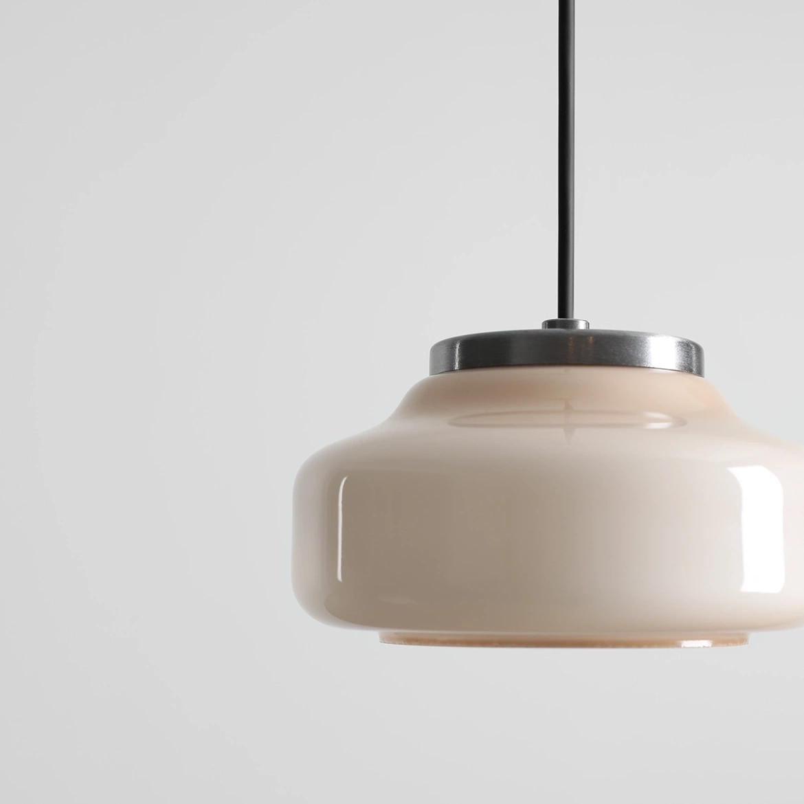 Artera :: Lampa wisząca Bonbon 2.0 Toffi rozm. S śr. 16 cm beżowa / stalowe mocowanie