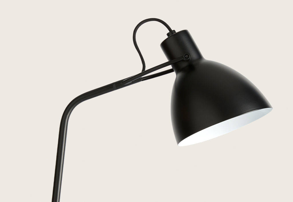 Aromas :: Lampa biurkowa Aito czarna wys. 55,2 cm