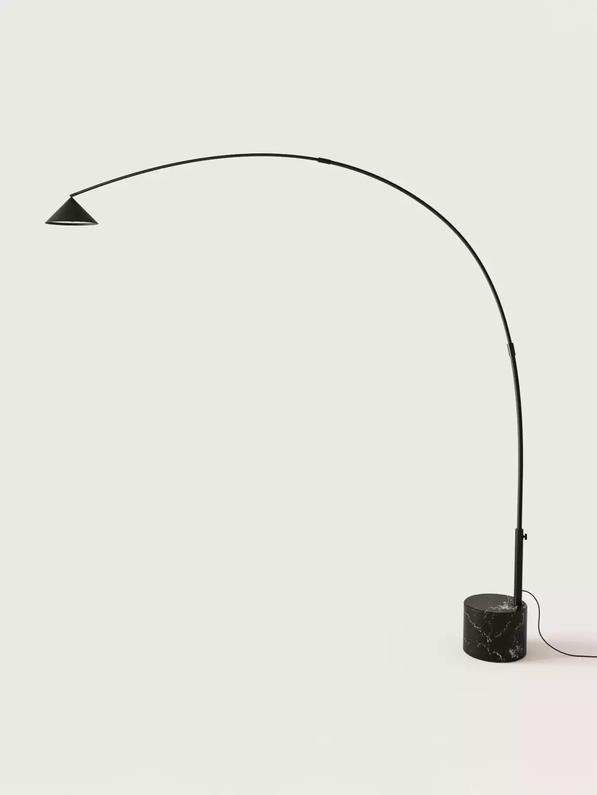 Aromas :: Lampa podłogowa Hinoo wys. 200 cm czarna