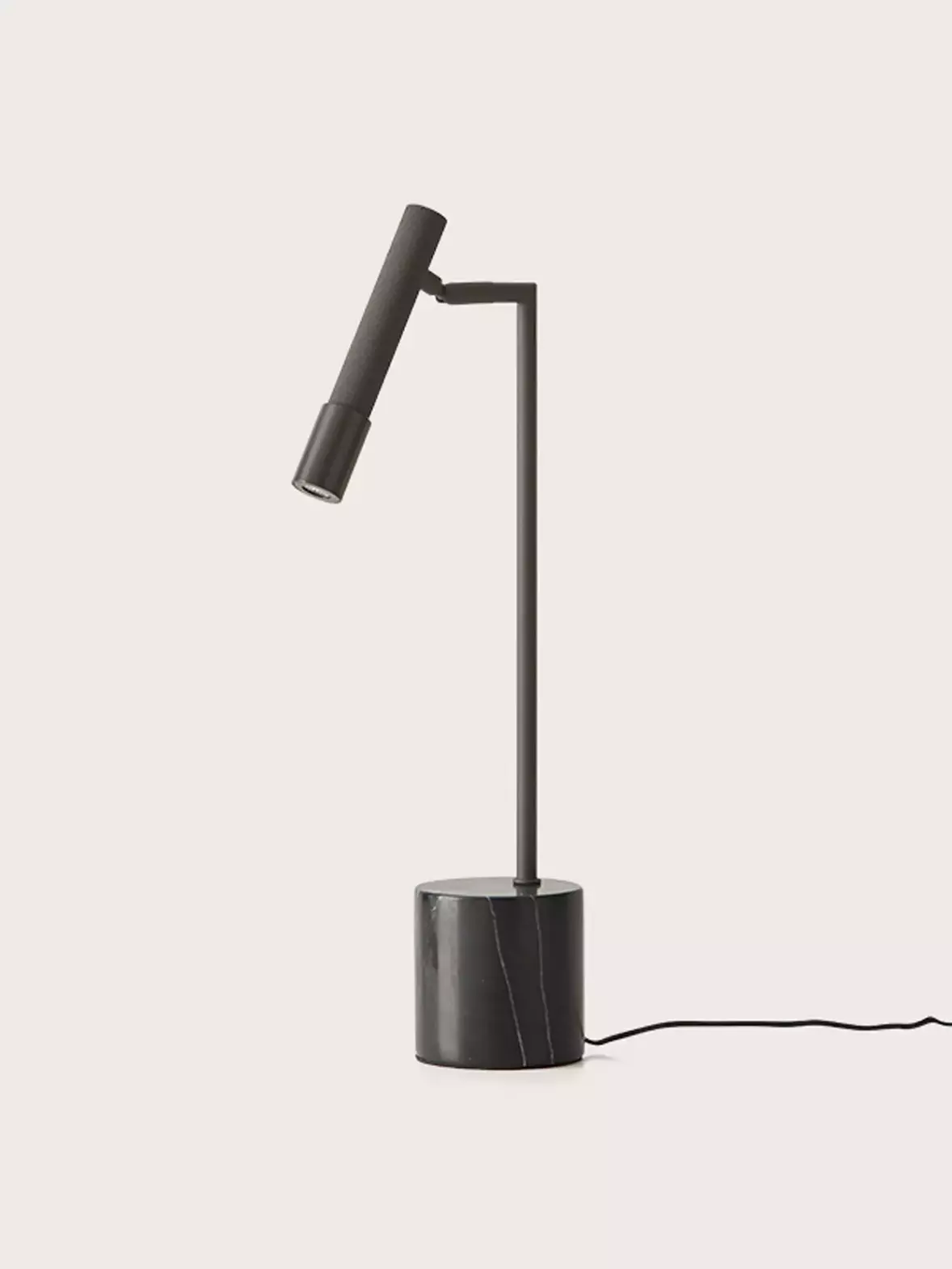 Aromas :: Lampa stołowa Ycro wys. 48.5 cm czarna