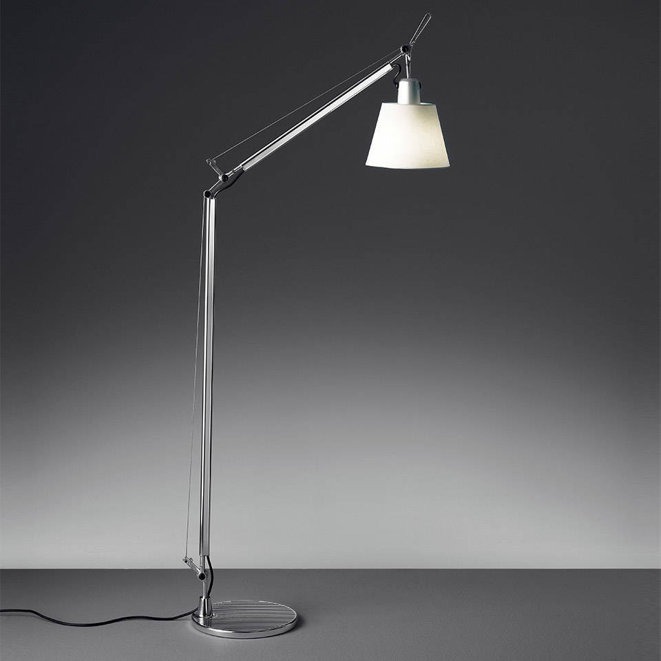 Artemide :: Lampa podłogowa Tolomeo Basculante srebrno-beżowa wys. 108 cm