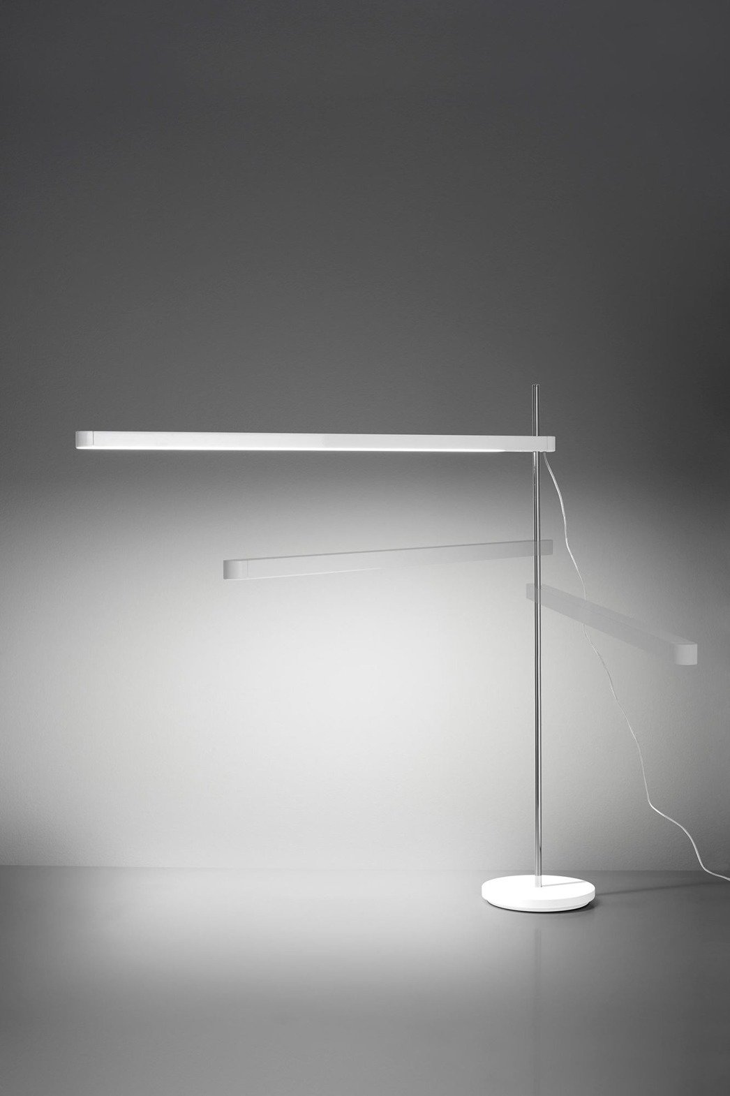 Artemide :: Lampa stołowa Talak Professional biała wys. 71 cm