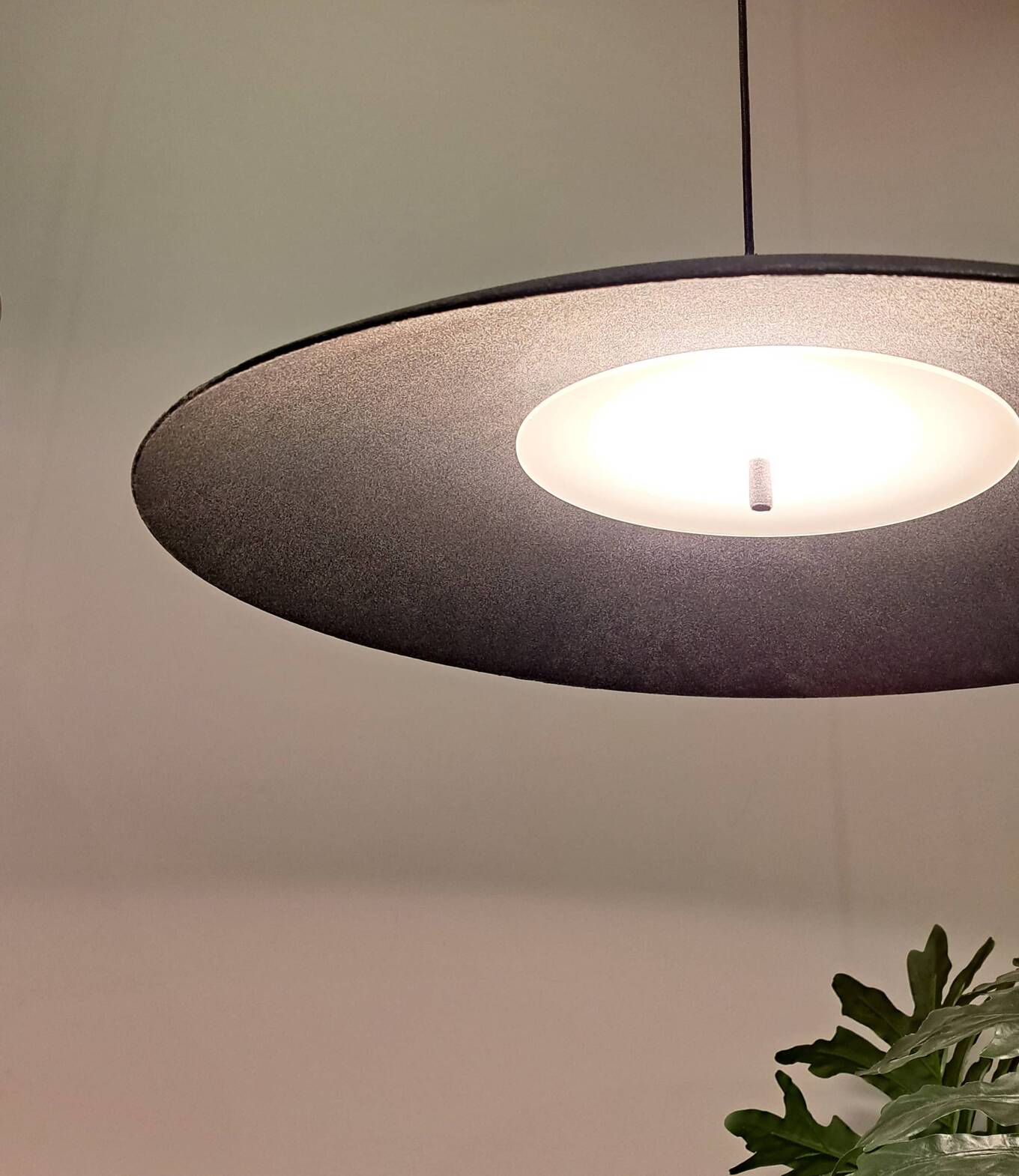 LOFTLIGHT :: Lampa wisząca Telstar śr. 70 cm welwetowa czarna