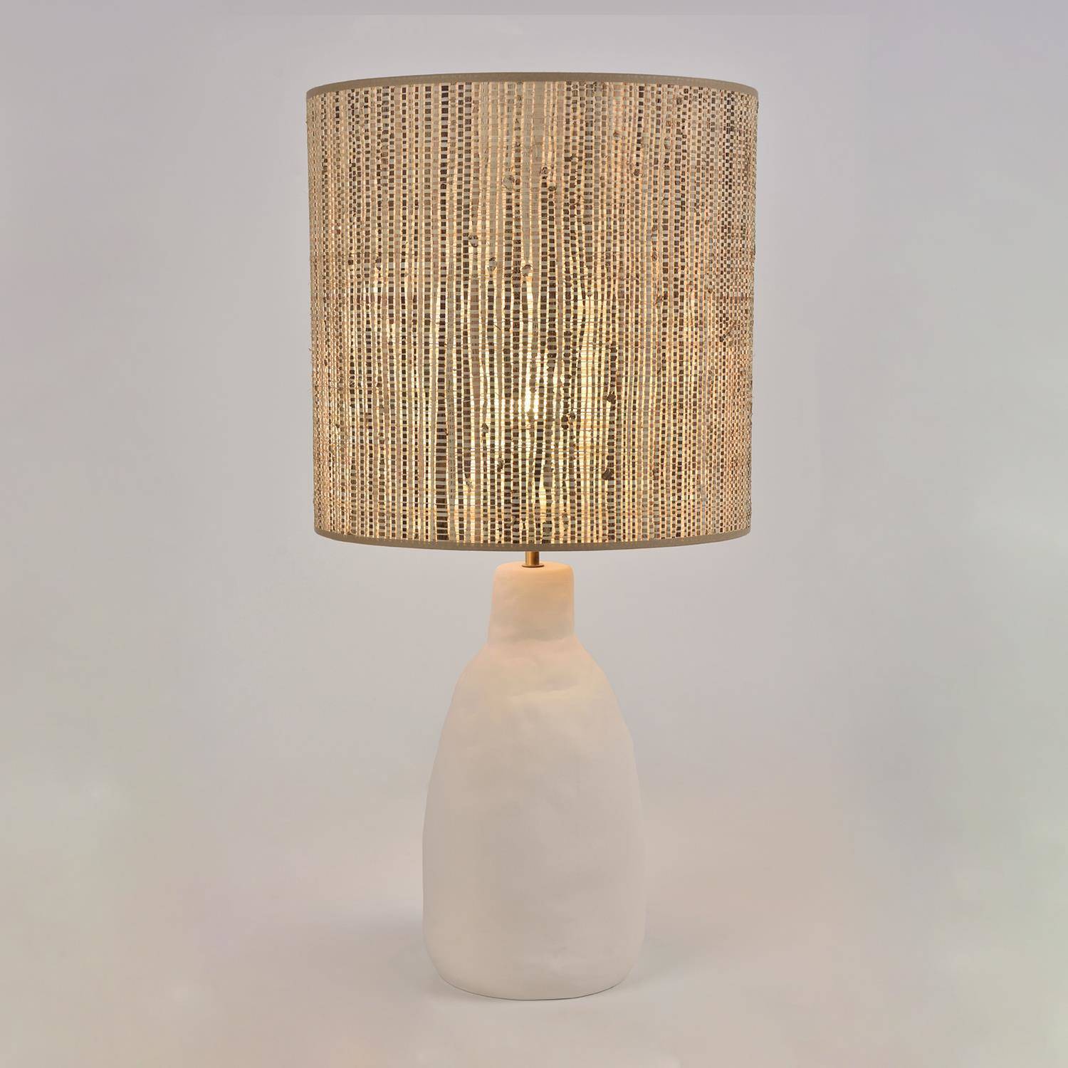 Market Set :: Lampa stołowa Portinatx biało-brązowa wys. 77 cm