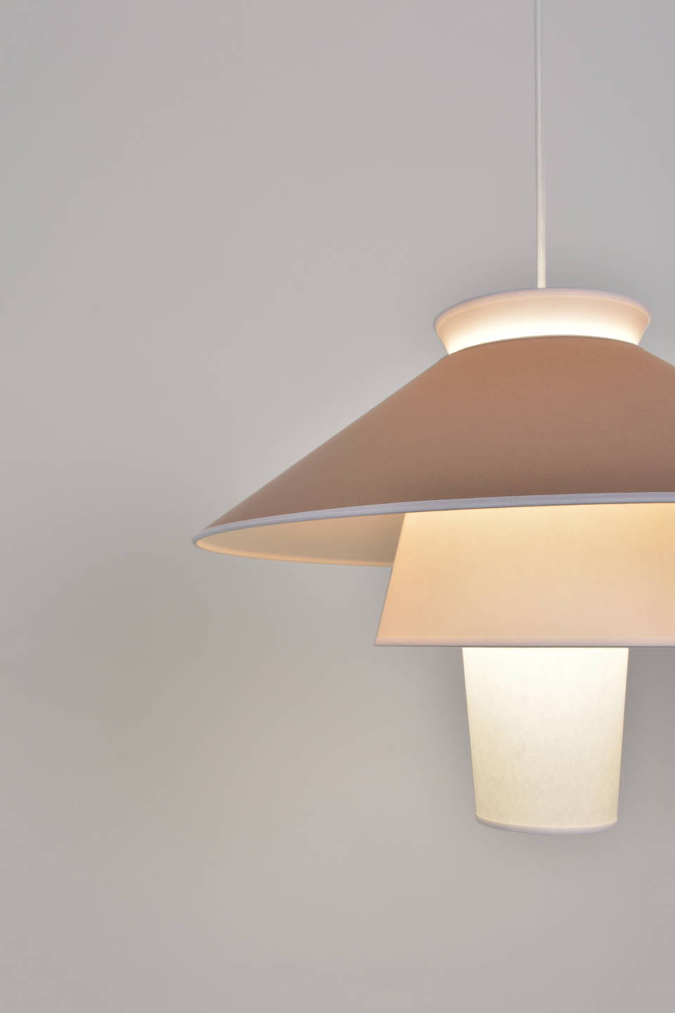 Market Set :: Lampa wisząca Ruche śr. 58 cm różowa rozm. L