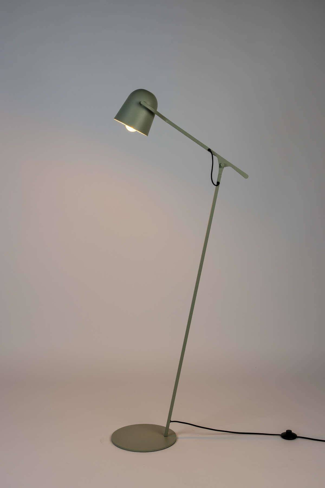 Zuiver :: Lampa podłogowa Lau szara wys. 131 cm