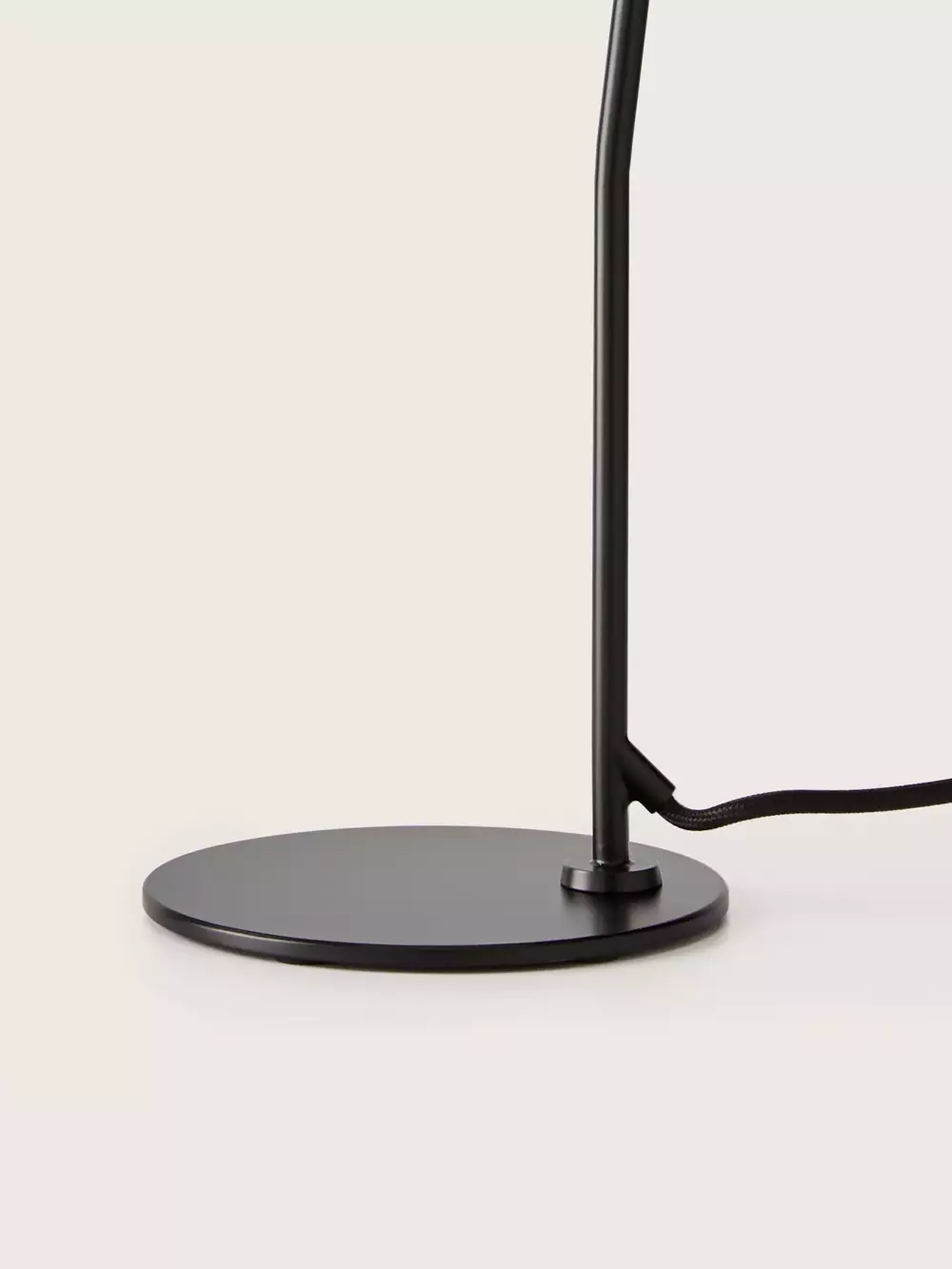 Aromas :: Lampa stołowa Dobi czarna wys. 47,5 cm