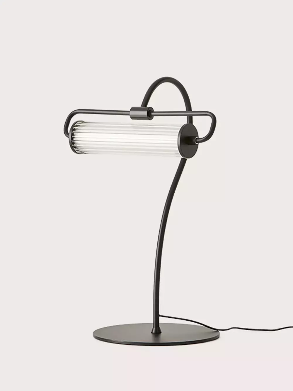 Aromas :: Lampa stołowa Ison wys. 48.7 cm czarna