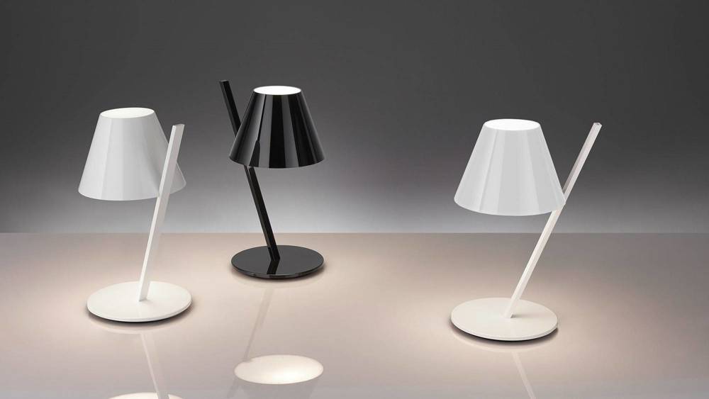 Artemide :: Lampa stołowa La Petite czarna wys. 37 cm